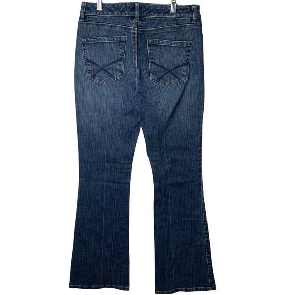 WHBM Jeans Women's Size 2 Signature Blanc Sculpting Blue Mid-Rise Flare Bootcut - Picture 2 of 8